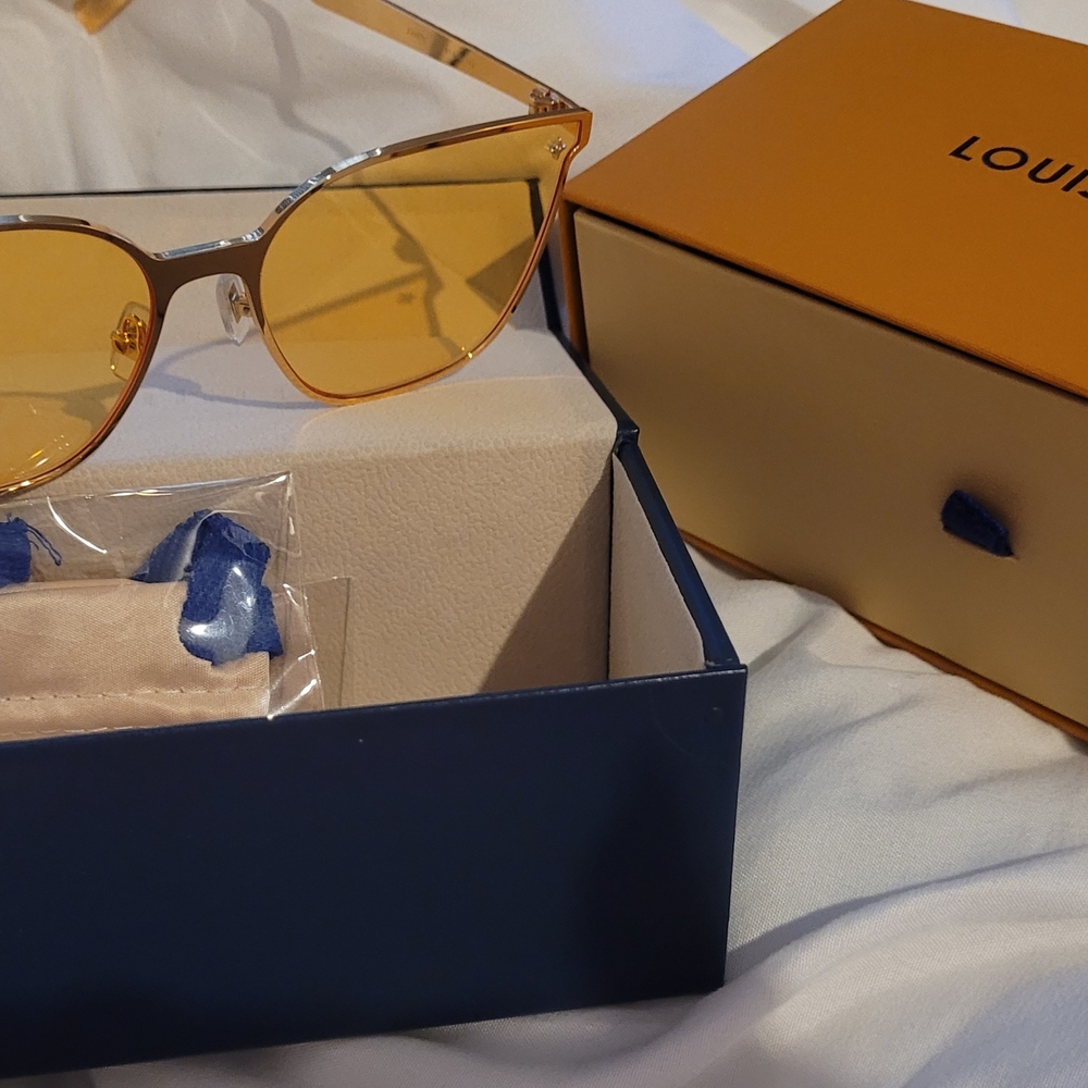Authentic Louis Vuitton Gold LV Monogram Sunglasses